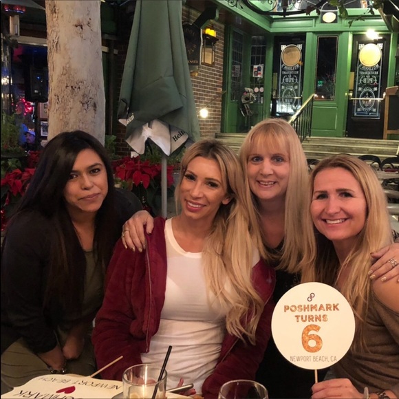 Poshmark Turns 9. Come celebrate with us virtually - Picture 13 of 13